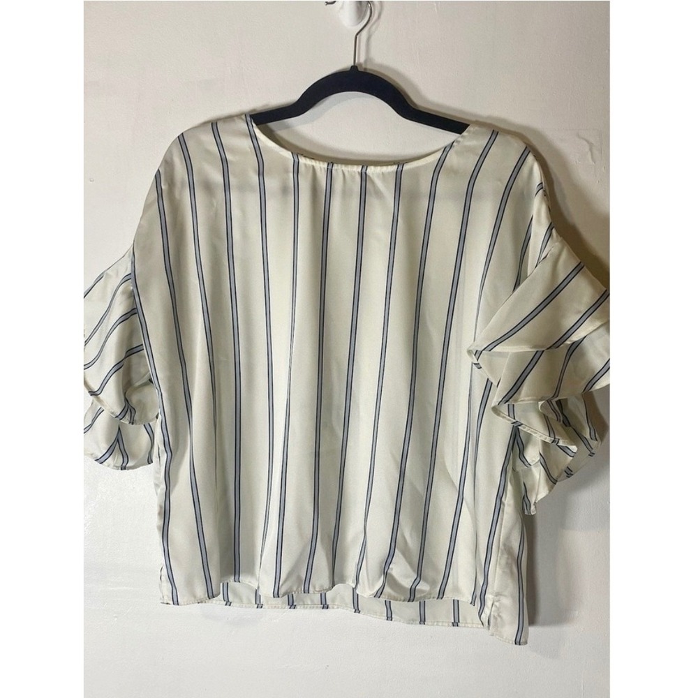 Vince Camuto Satin‎ Stripe Ruffle Sleeve Blouse Cream Blue Business Casual Top